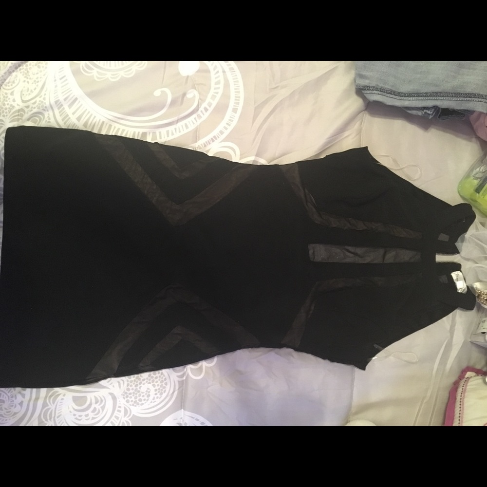 Black dress with see through spots 🙌🏻